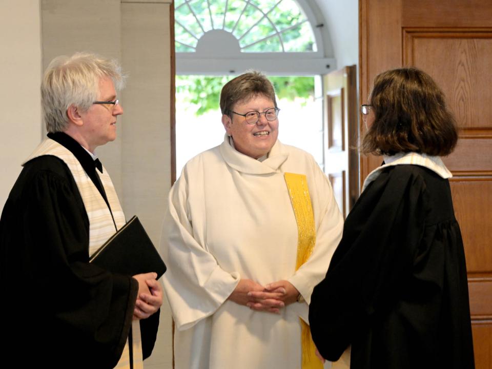 Pfr. Z.KIndschi Garsky, Gemeindeleiterin B. Weinbuch, Pfrn. B.Kindschi