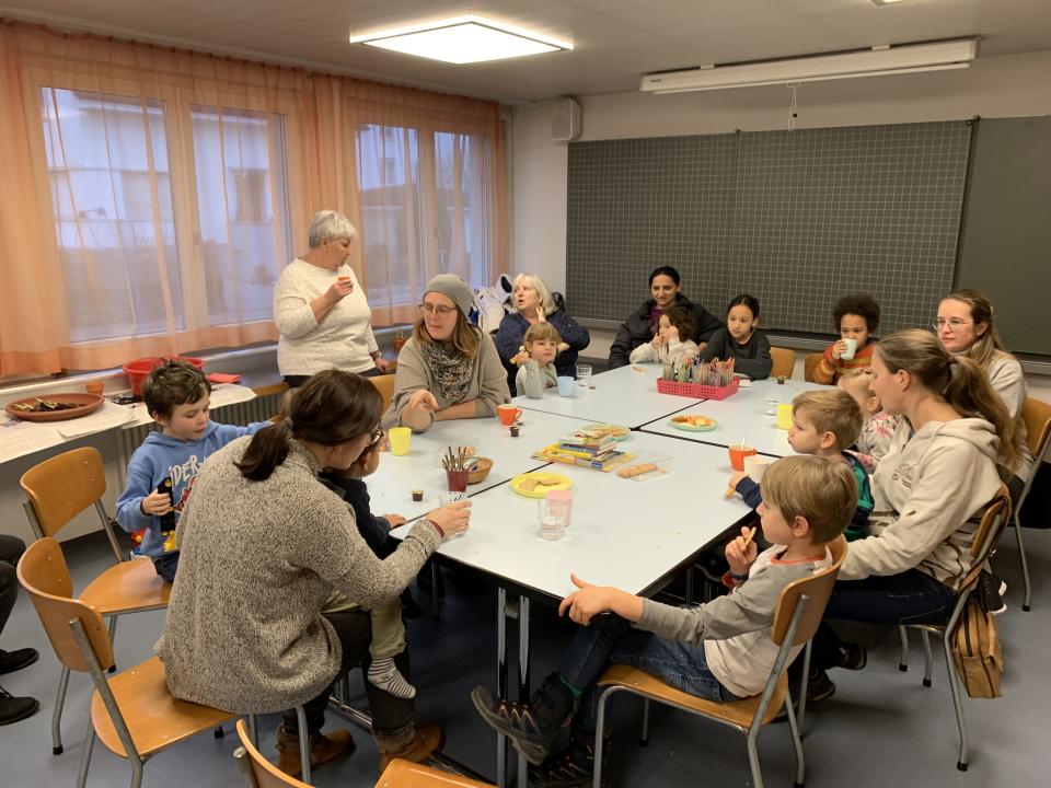 Zvieri essen und basteln