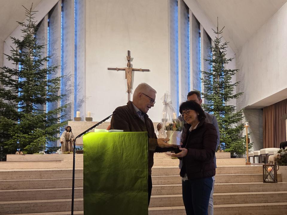 Daniela Scherrer und Herbert Stolz (kath. Präsident)