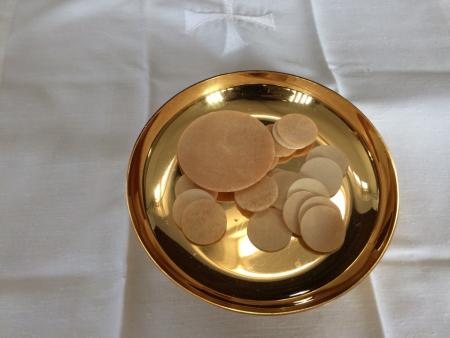 Wortgottesfeier mit Kommunionspendung 