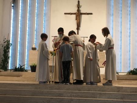 Valentina Niederer begleitet Ministranten im Pastoralraum