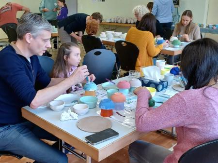 Bemalen von Rohkeramik