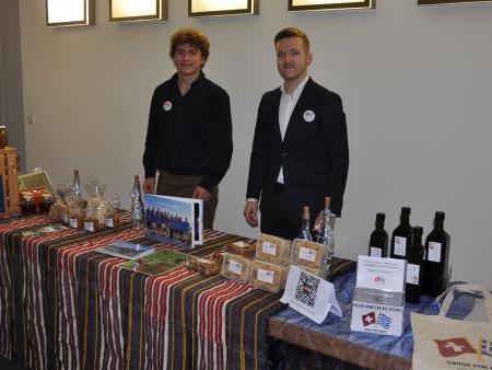Verkauf von Produkten aus dem Projekt "Swiss for Greece"