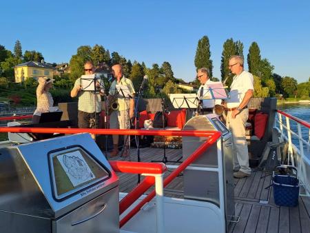 Stimmungsvolle Feier auf dem See