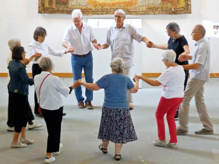 Volkstanz in der Kirche