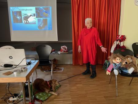 Ökumenischer Seniorennachmittag mit Vierbeinern