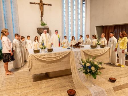 Um den Altar