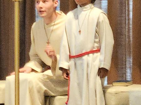 Ministranten im Dienst