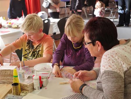 Begegnungstage im Advent - Kreativwochenende mit Kerzenziehen am Samstag