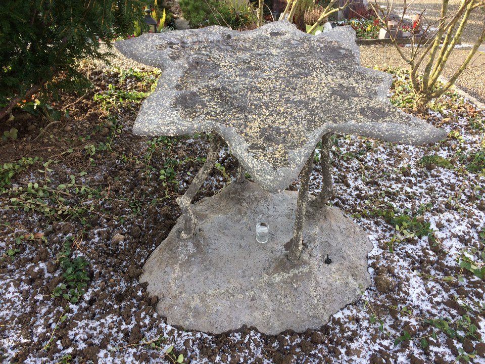 Skulptur Himmelszelt auf dem Friedhof Steckborn